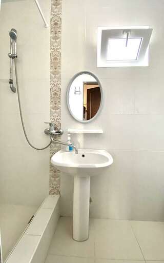 Гостиница У Антонины Архипо-Осиповка 3-местная комната стандарт-3