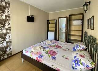 Гостиница У Антонины Архипо-Осиповка Комната стандарт с 2 односпальными кроватями-3