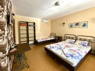 Гостиница У Антонины Архипо-Осиповка Стандартный четырехместный номер-2