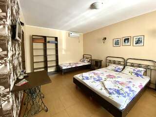 Гостиница У Антонины Архипо-Осиповка 4-местная комната стандарт-8