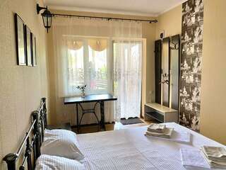 Гостиница У Антонины Архипо-Осиповка 2-местная комната стандарт-1