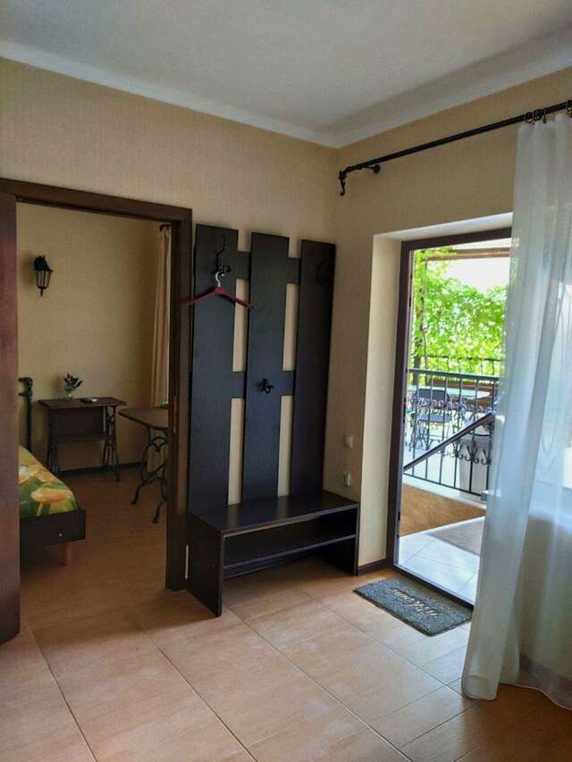 Гостиница У Антонины Архипо-Осиповка-54